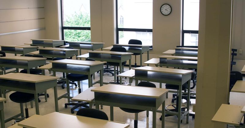 No gunman found at Illinois high school after initial reports of shooter on premises
