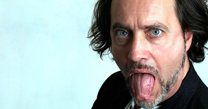 British comedian Ian Cognito dies of heart attack during a gig on stage