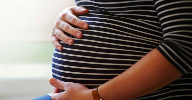 Pregnant mom could face jail time for letting three-year-old son pee in parking lot of gas station