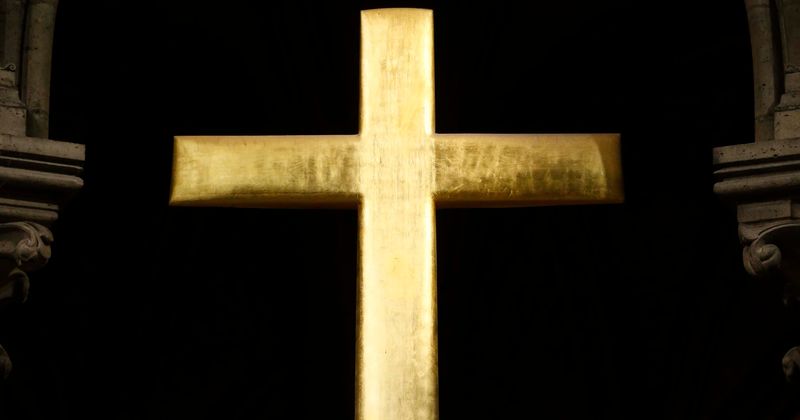 Golden altar cross at Notre Dame remains intact and glowing despite being at the heart of the inferno
