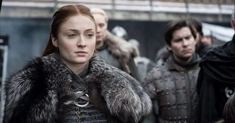 'Game of Thrones' star Sophie Turner says she contemplated suicide in her teens because of social media criticism