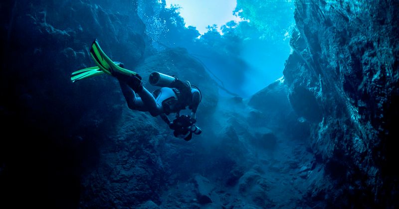 Diver who helped save Thai soccer team trapped in an underwater cave in Tennessee