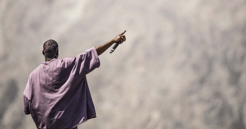 Kanye West turns up an hour late to his own Sunday Service at Coachella, and fans just get it!