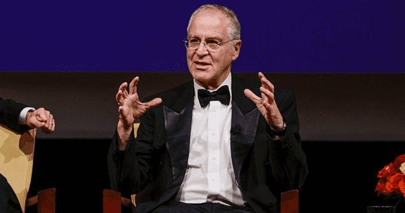 Historian Ron Chernow calls on journalists at White House correspondents’ dinner to 'fight hard' for basic truths