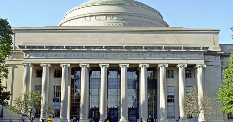 MIT students' Avengers prank turns campus dome into Captain America's shield, gets Chris Evans' approval