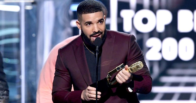 Drake gives big shoutout to Arya Stark for 'putting in that work' after his Billboard Music Awards win