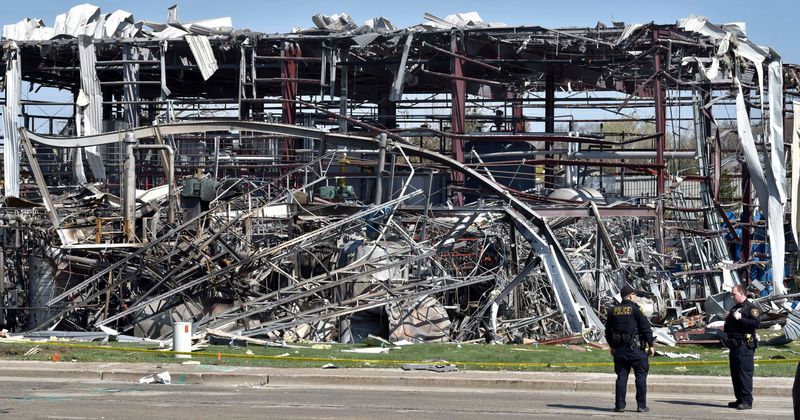 3 dead, 1 missing after massive explosion at silicone plant in Illinois