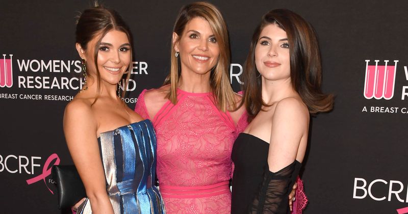 USC rowing team's 'no previous experience necessary' poster mocked amid Lori Loughlin, Olivia Jade college admissions scandal