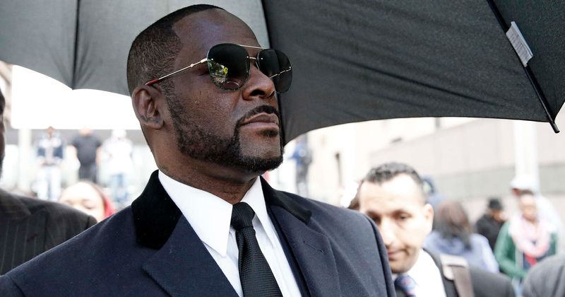 Judge grants R Kelly a second chance after lawyers claim he cannot read
