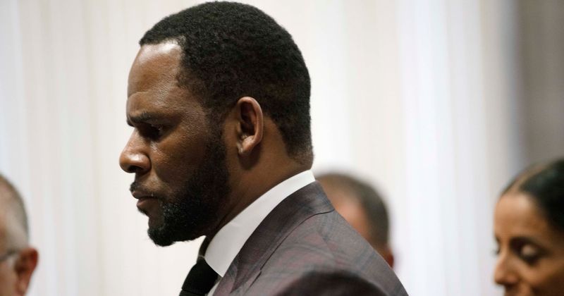 Judge grants R Kelly a second chance after lawyers claim he cannot read
