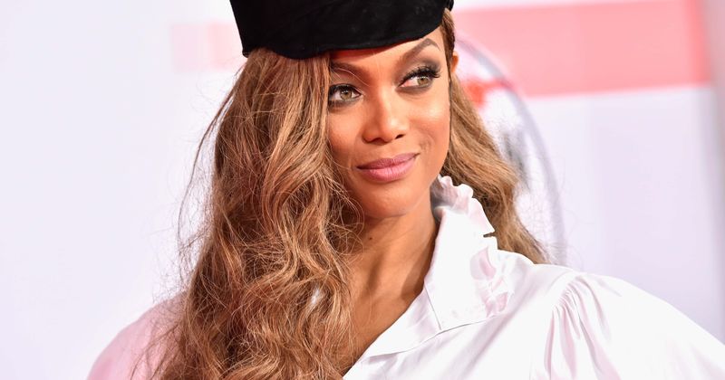 Tyra Banks' body positive Sports Illustrated Swimsuit cover feels a little hypocritical