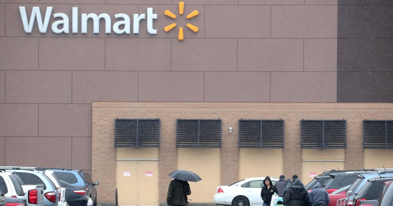 Walmart US store managers earn an average of $175,000 per year: Report