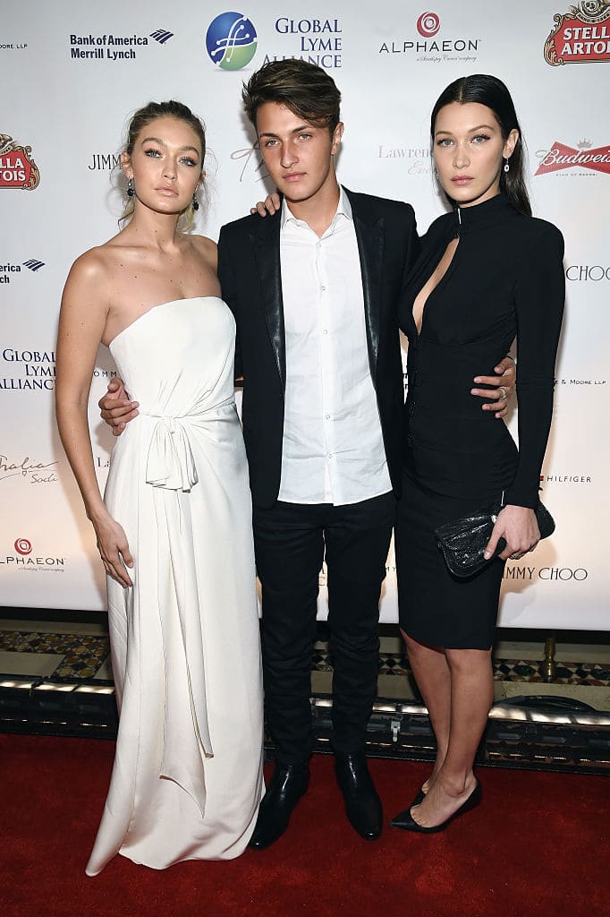 Gigi, Anwar, and Bella Hadid (Getty Images)