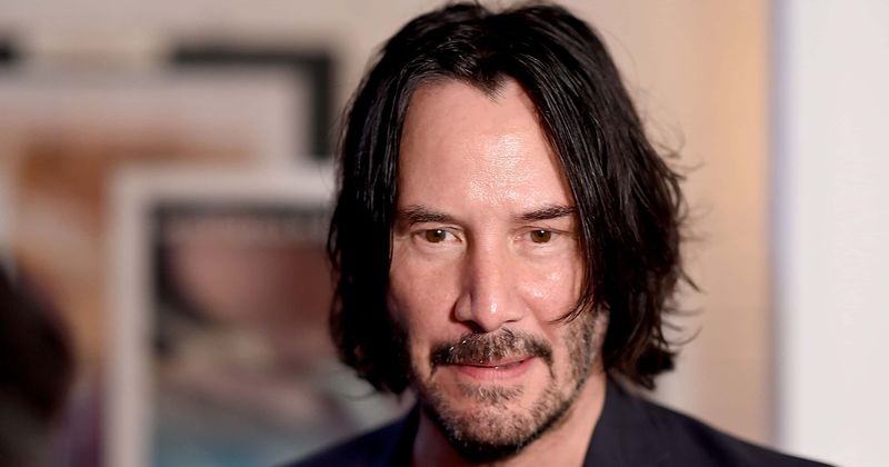 Keanu Reeves berates fans camping outside his West Hollywood house: 'You feel like an animal in a cage'