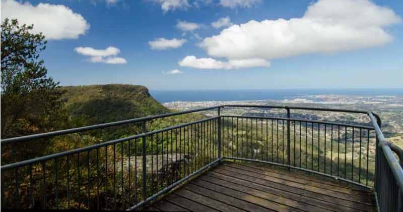 Mother, 33, jumps off cliff with 2-year-old daughter after separating from partner; family 'shaken to the core'