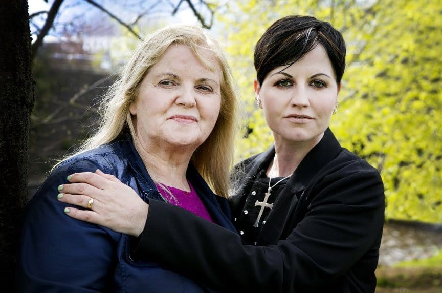 Eileen and Dolores O'Riordan (Twitter)