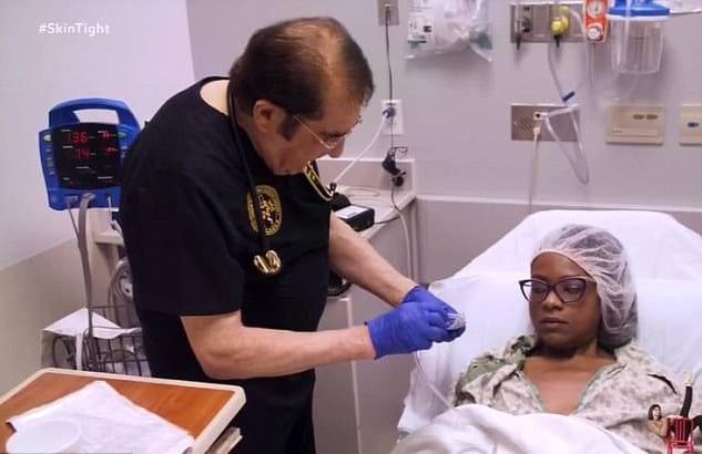 The procedure helped Melanie get rid of 14 lbs of excess skin. (TLC)