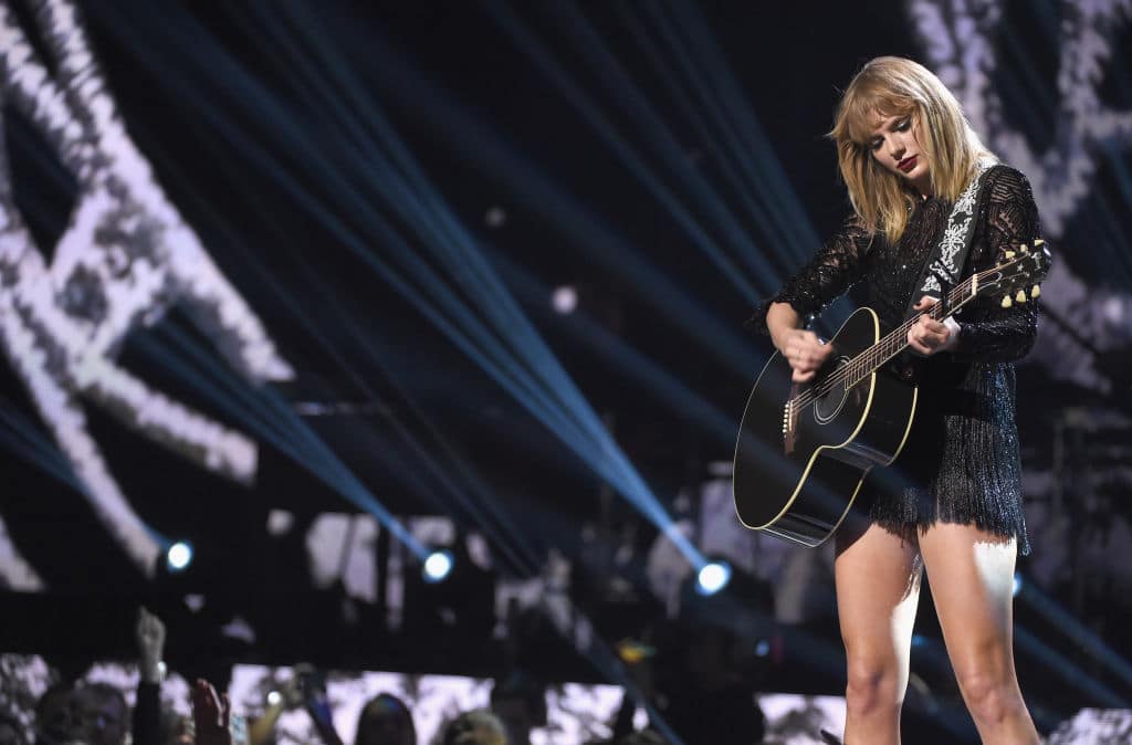 Let's hope Taylor doesn't end up writing a nasty breakup song about Joe. (Getty Images)