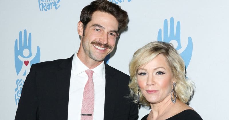 Jennie Garth's husband Dave Abrams files for divorce after two years of marriage