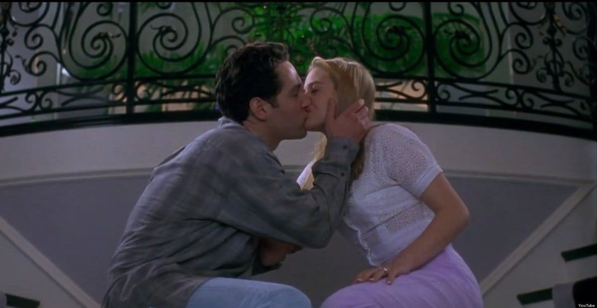Paul Rudd and Alicia Silverstone kiss in 'Clueless.' Markle and Silverstein went on a movie date to watch this film. (Twitter)