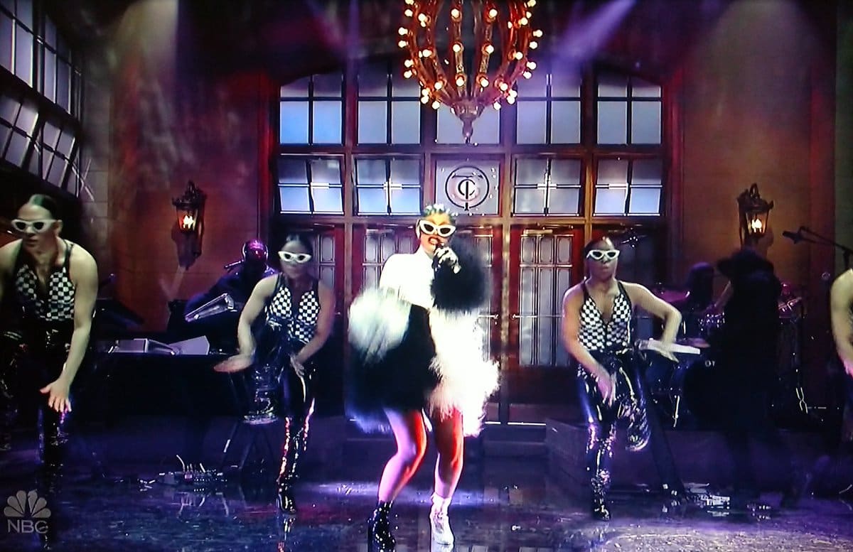 Cardi B performs a medley of 'Bodak Yellow' and 'Bartier Cardi' on SNL. (Twitter)