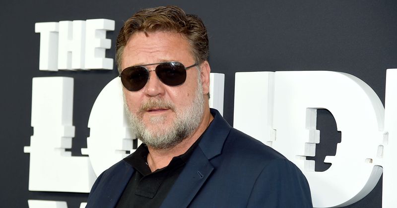 Russell Crowe's divorce auction rakes in $2.8 million after frenzied bidding for 'Gladiator' items