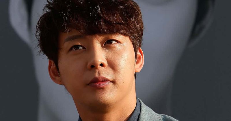 Park Yoo-chun appears in court for illegal drug use trial, actor breaks down into tears during apology