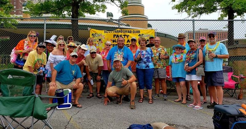 Dozens of Jimmy Buffet fans who fell sick in Dominican Republic tested positive for salmonella, claims group member
