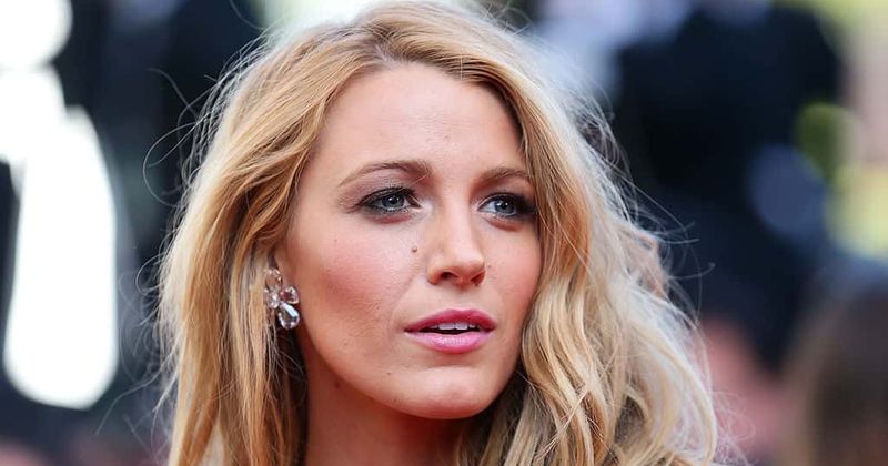 Blake Lively confesses to photoshopping her photographs, but we can't tell the difference