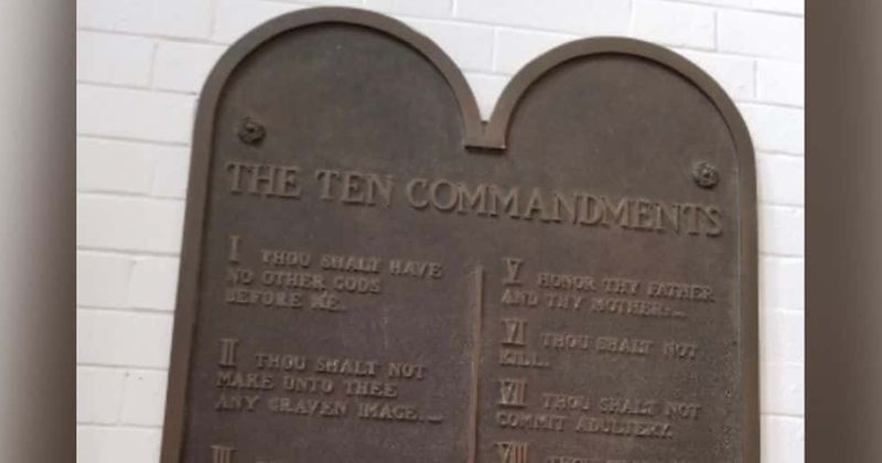 Ohio school forced to take down 92-year-old Ten Commandments plaque because it violates First Amendment