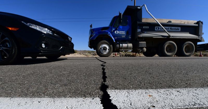 California could be hit by a much bigger earthquake within days, say experts even as 5.4 aftershock jolts region