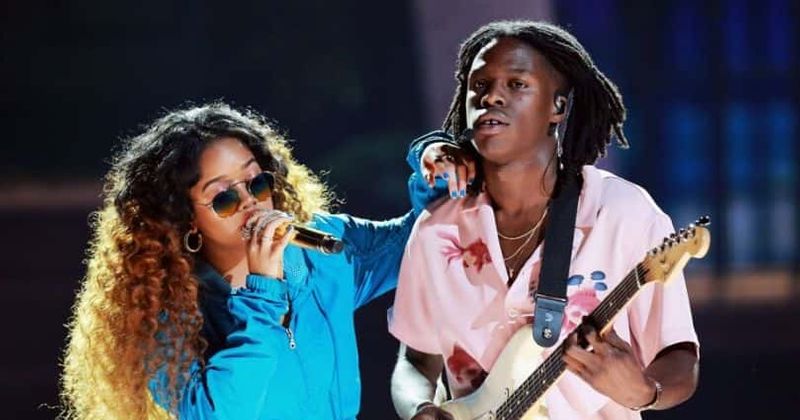 Daniel Caesar reveals gorgeous beachside music video for new single 'Best Part' featuring H.E.R.