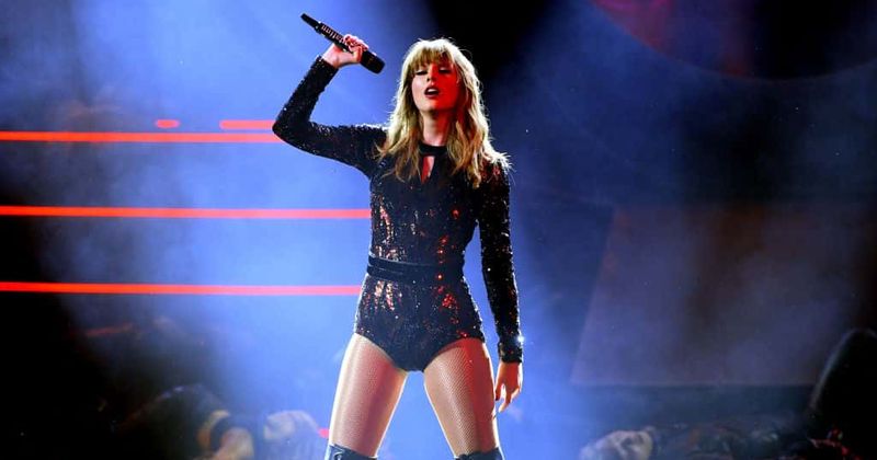Taylor Swift's dared to cover a 70's classic but it did not go as planned