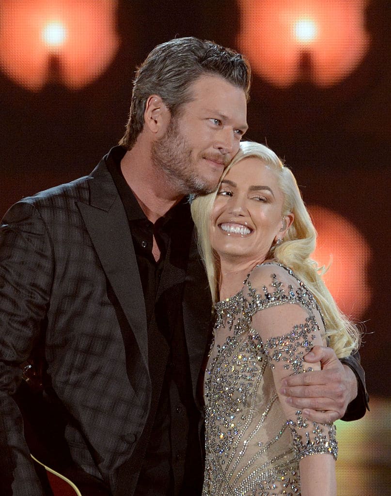 Recording artists Blake Shelton (L) and Gwen Stefani perform onstage during the 2016 Billboard Music Awards at T-Mobile Arena on May 22, 2016 in Las Vegas, Nevada. (Photo by Kevin Winter/Getty Images)