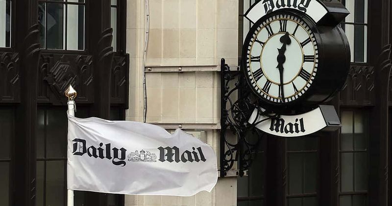 The DailyMail fires reporter for calling a contestant on Bachelor, a 'vapid c*** '