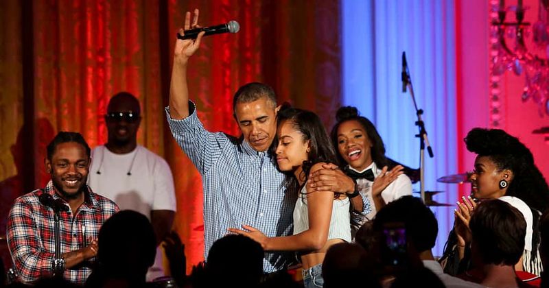 Barack Obama reportedly sent a letter to Malia's boyfriend apologizing to him