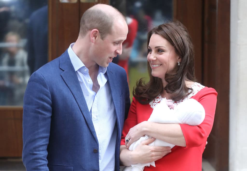 Prince William, Duke of Cambridge and Catherine, Duchess of Cambridge depart the Lindo Wing with their newborn son at St Mary's Hospital on April 23, 2018 in London, England. The Duchess safely delivered a boy at 11:01 am, weighing 8lbs 7oz, who will be fifth in line to the throne. (Photo by Chris Jackson/Getty Images)