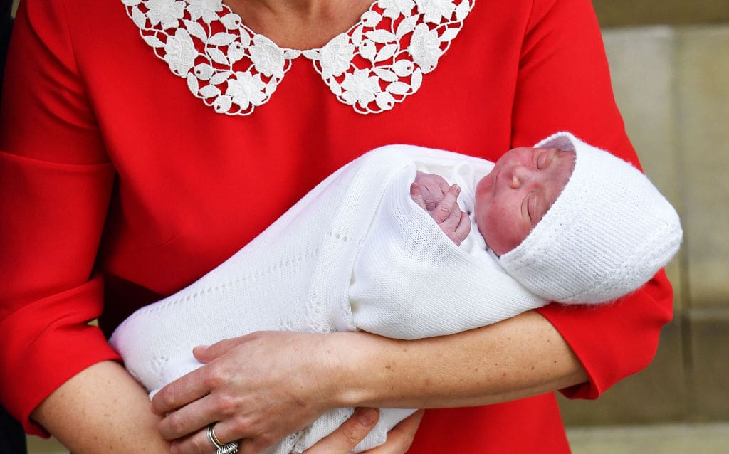 Catherine, Duchess of Cambridge departs the Lindo Wing with her newborn son at St Mary's Hospital on April 23, 2018 in London, England. The Duchess safely delivered a boy at 11:01 am, weighing 8lbs 7oz, who will be fifth in line to the throne. (Photo by John Stillwell - WPA Pool/Getty Images)
