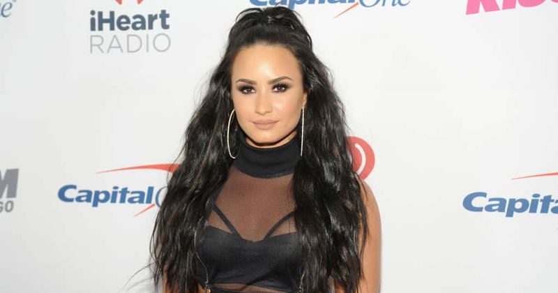 Demi Lovato broke her foot in the most casual way while on vacation in Bali