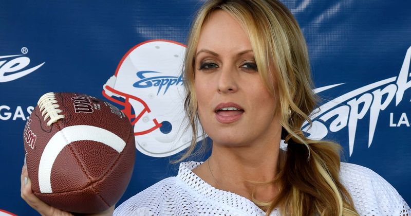 Stormy Daniels slams Roseanne Barr following X-rated feud on Twitter