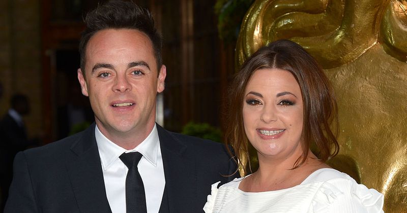 Lisa Armstrong seems to be sending a secret signal to Ant McPartlin with her new profile picture