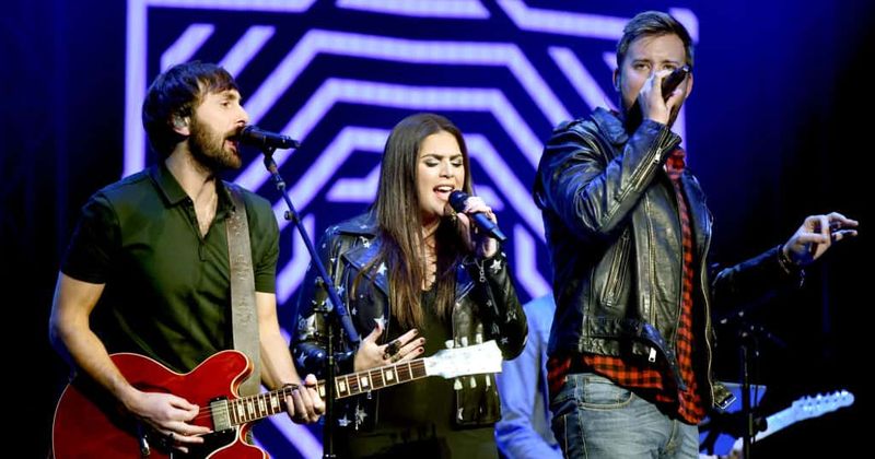 Lady Antebellum flubs national anthem at Nashville Predators playoff game