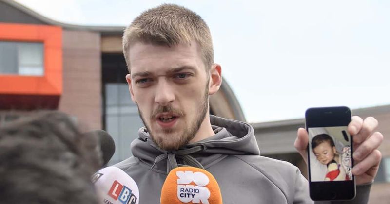 Alfie Evans funeral: Tearful mourners applaud and toss flowers at passing hearse