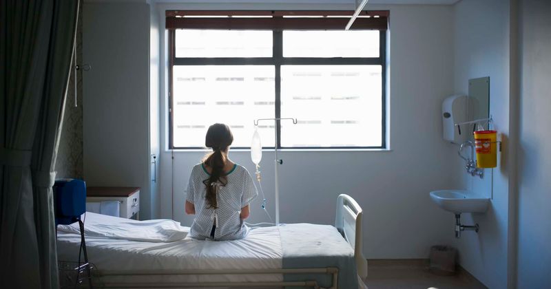 Baby decapitated after doctor opts for natural delivery over C-section and tells mom to "give me one good push"