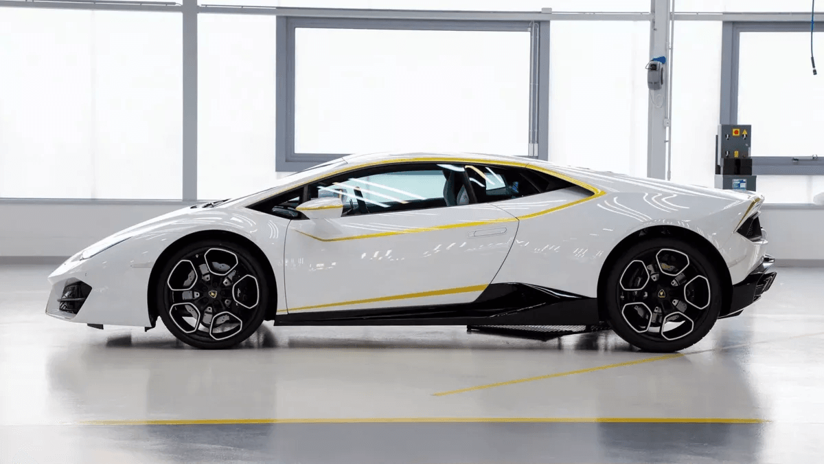 2018 Lamborghini Huracán RWD Coupé - Guizzardi Umberto ©2018 Courtesy of RM Sotheby's. (Facebook)