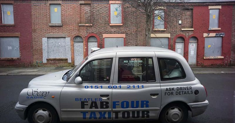 Pregnant woman asked to pay £40 as clean-up charge by cabbie after her water broke in the vehicle