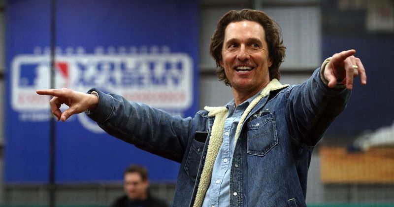 Snoop Dogg switched co-star Matthew McConaughey's prop weed with the real stuff on the sets of 'The Beach Bum'
