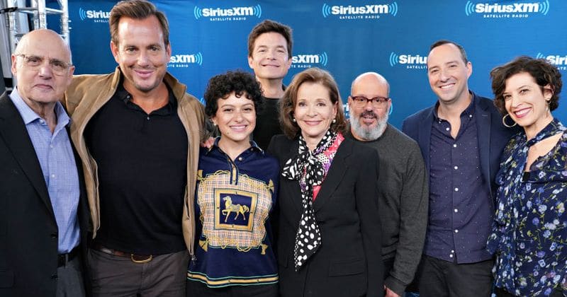 Netflix cancels Arrested Development's UK promotional tour; cast members apologize to Jessica Walters for Tambor's behaviour