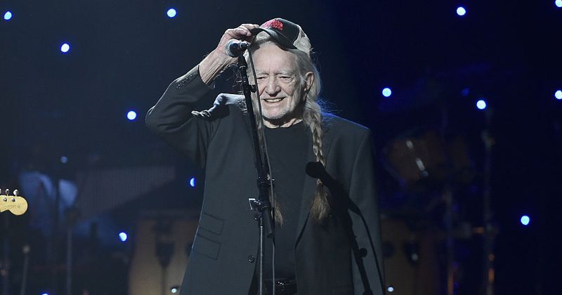 Willie Nelson "storms" off stage moments after walking on, as serious illness fears resurface