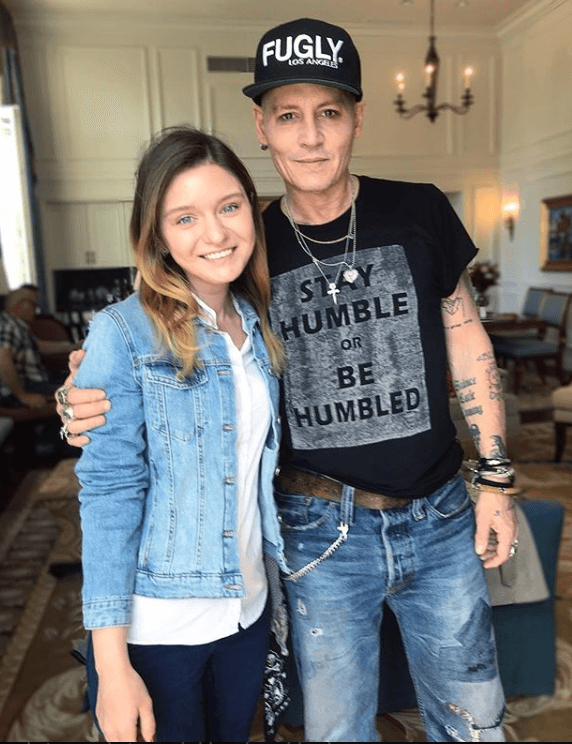 Fan with Johnny Depp (kurtakatrin, Instagram)